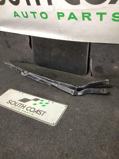 Holden Commodore VR  Wiper Arm Pair