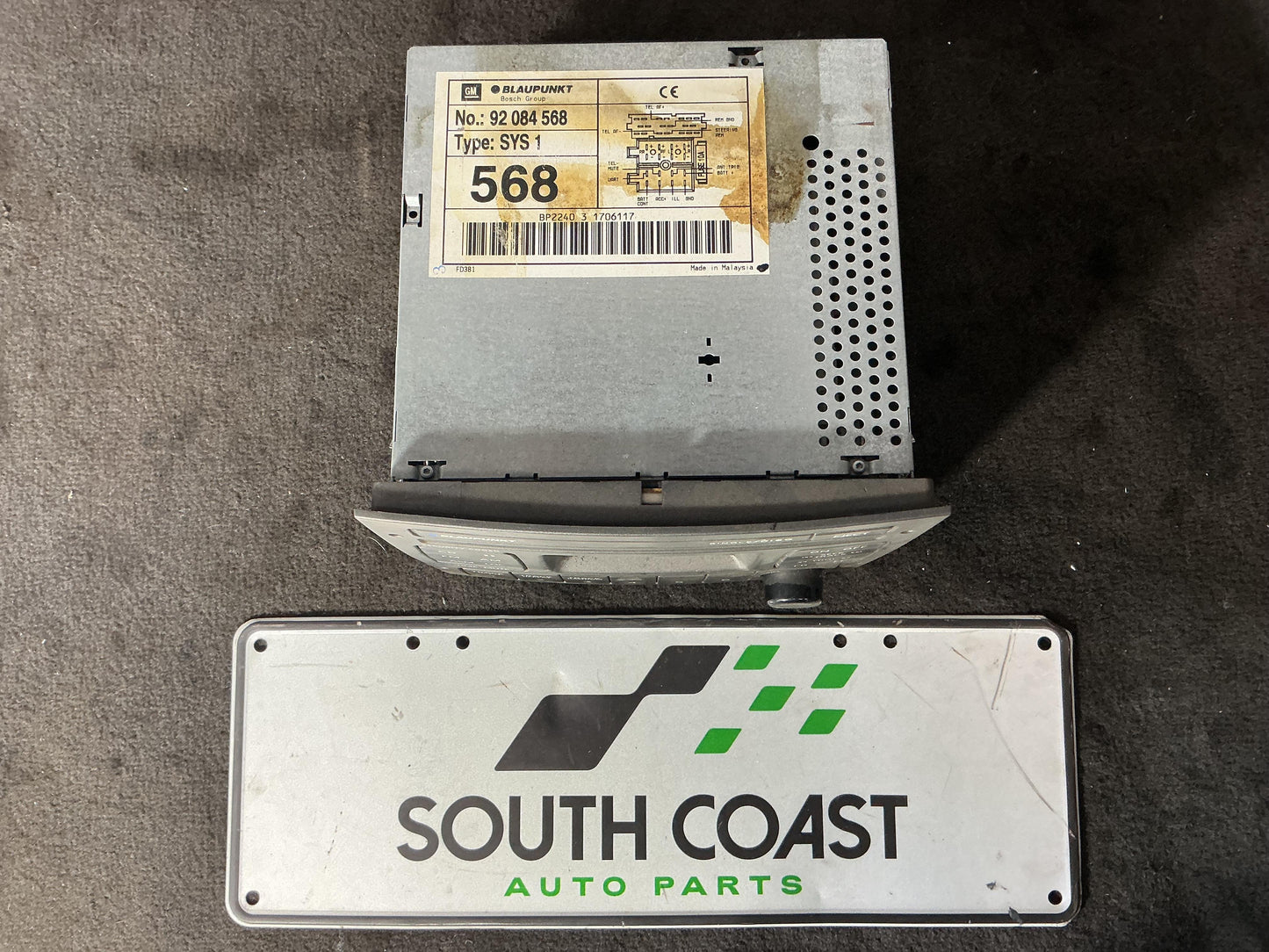 Holden Commodore VY  Stereo Head Unit 92084568