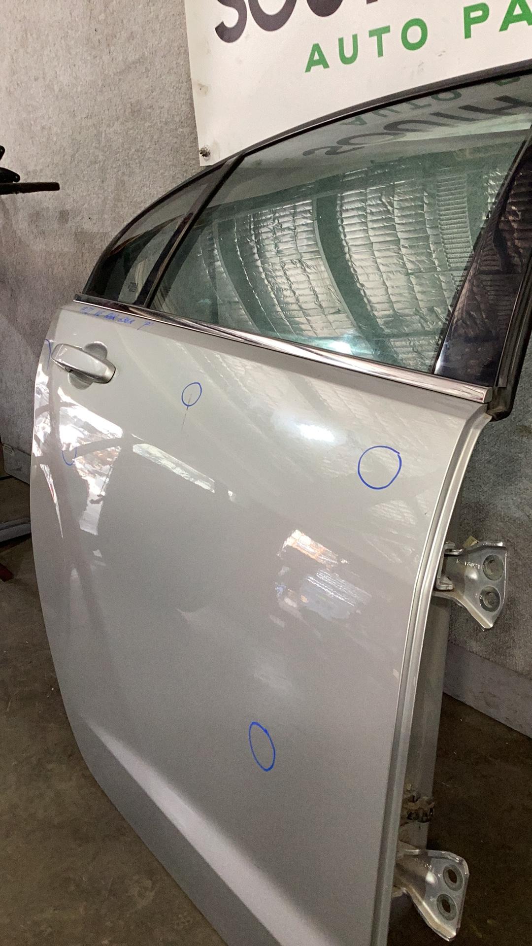 2010, Holden, Calais, VE, Right Rear Door