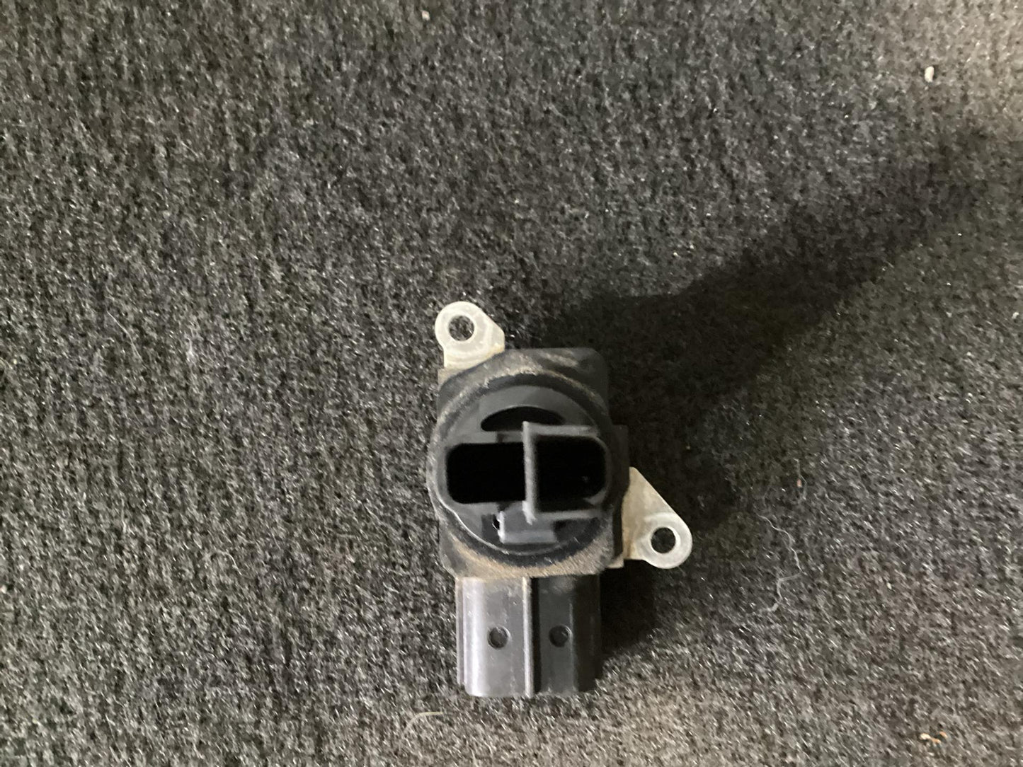 Holden Commodore   Air Flow Sensor 92232737
