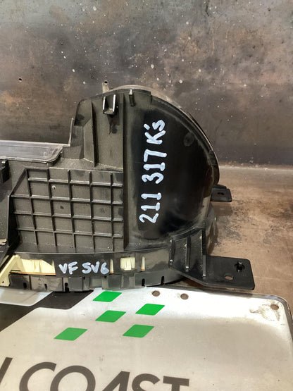 Holden Commodore VF  Instrument Cluster