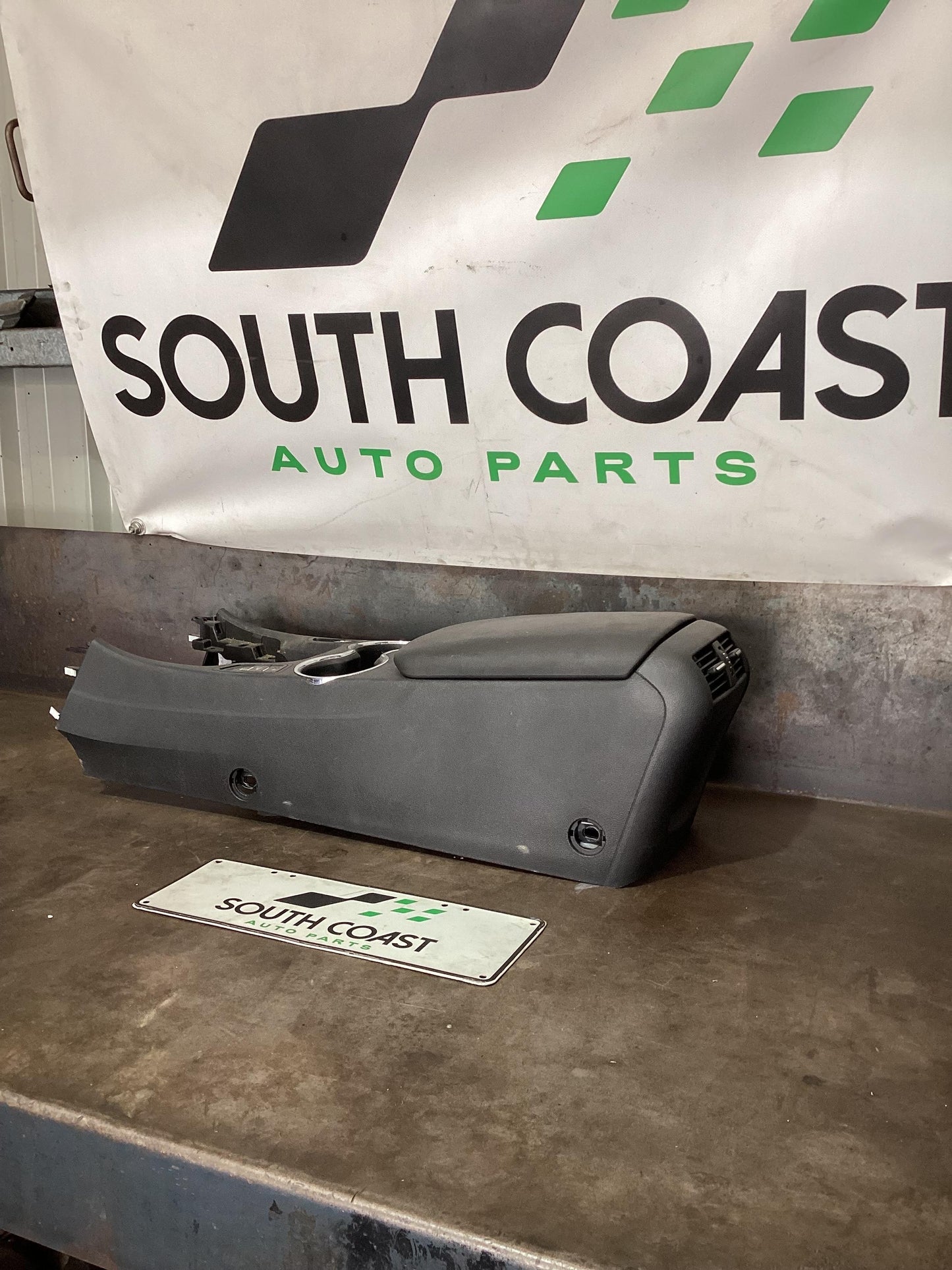 Holden Commodore VF  Centre Console