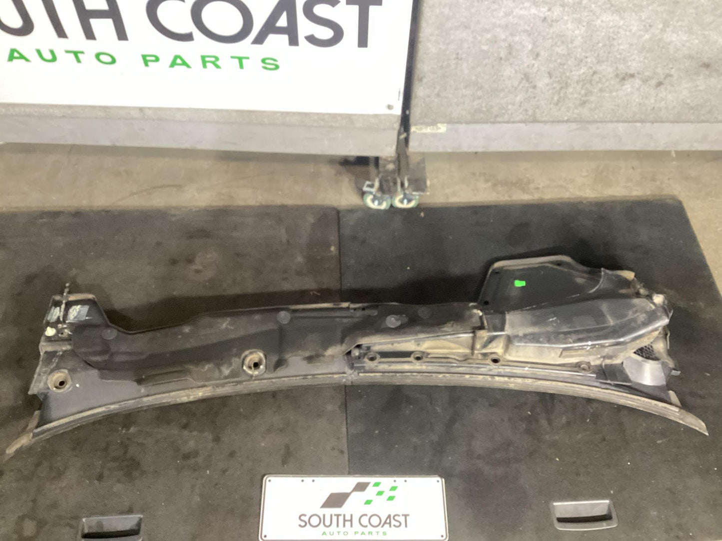 Holden Commodore   Dash/Cowl