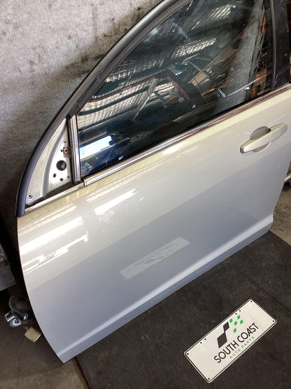 Holden Commodore VE 6G1EK5E79BL526529 Left Front Door