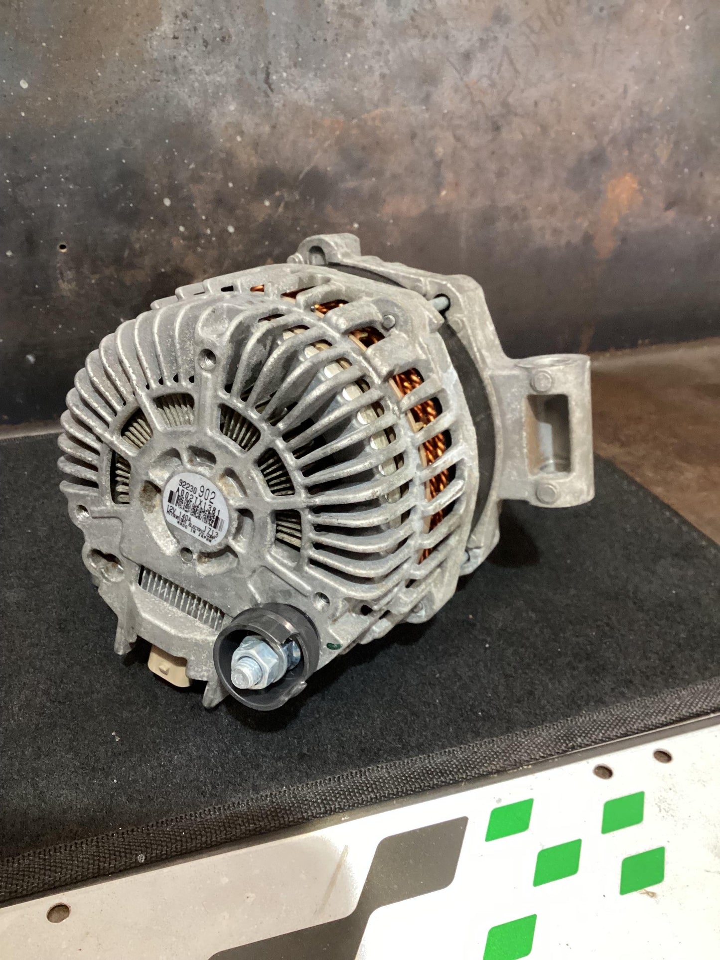 Holden Commodore VE  Alternator 92230902