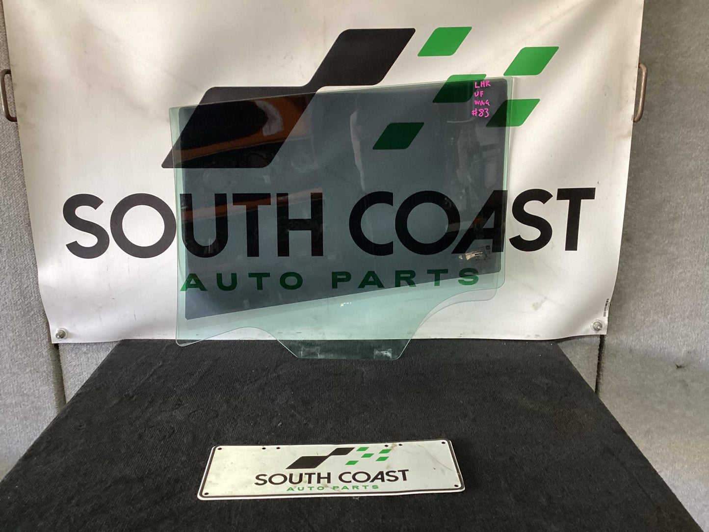 2006 - 2010 Holden Commodore VE  Right Front Door Window