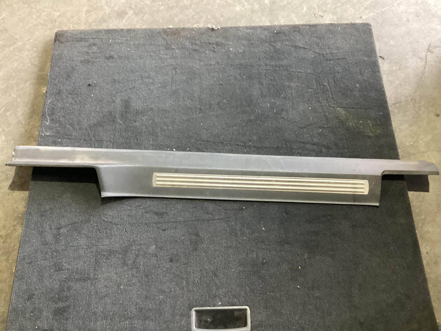 2015 Holden Calais VF  Left Front Door Scuff Panel 92200190