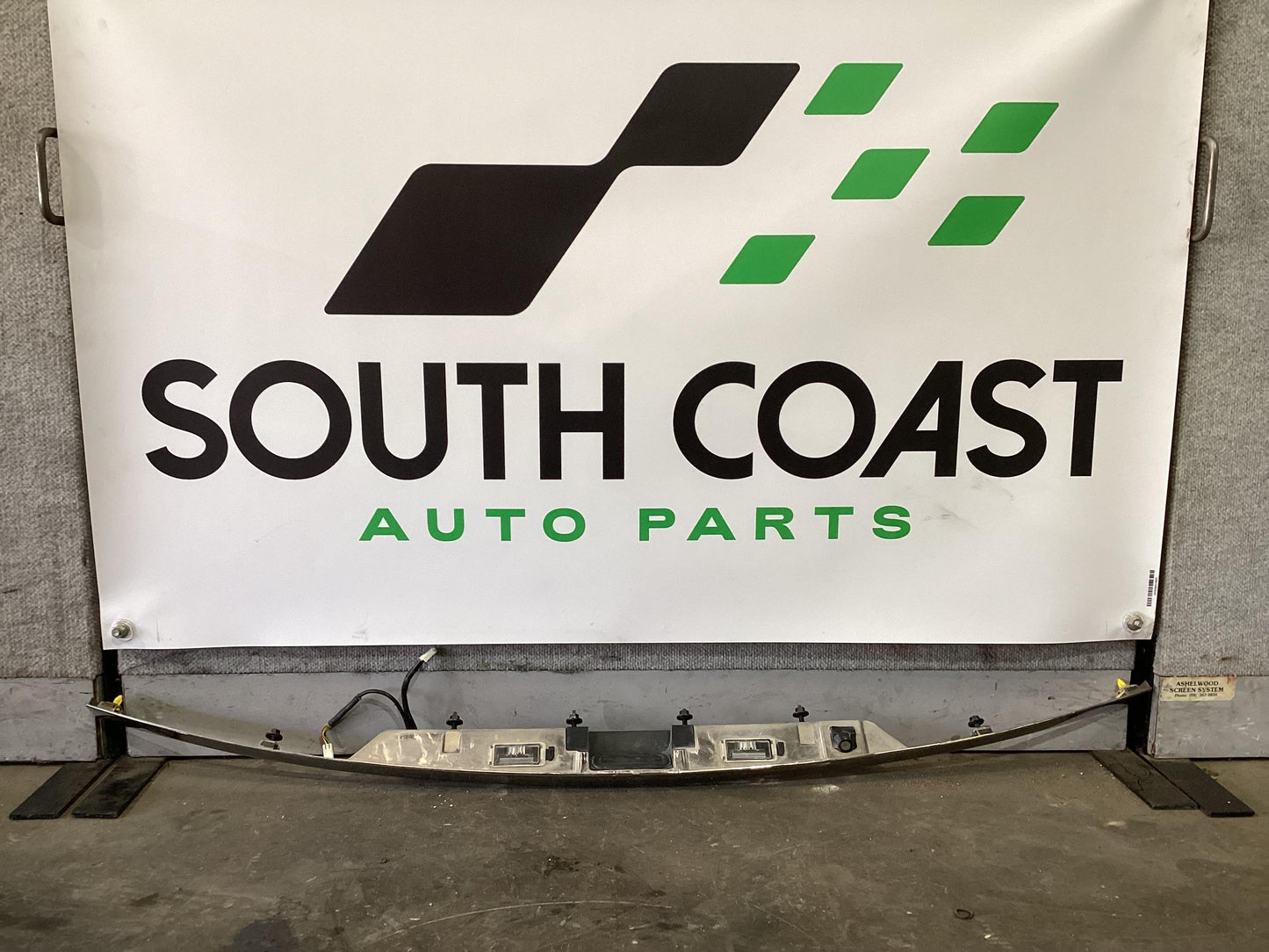 Holden Commodore VE  Tailgate Garnish 92239450