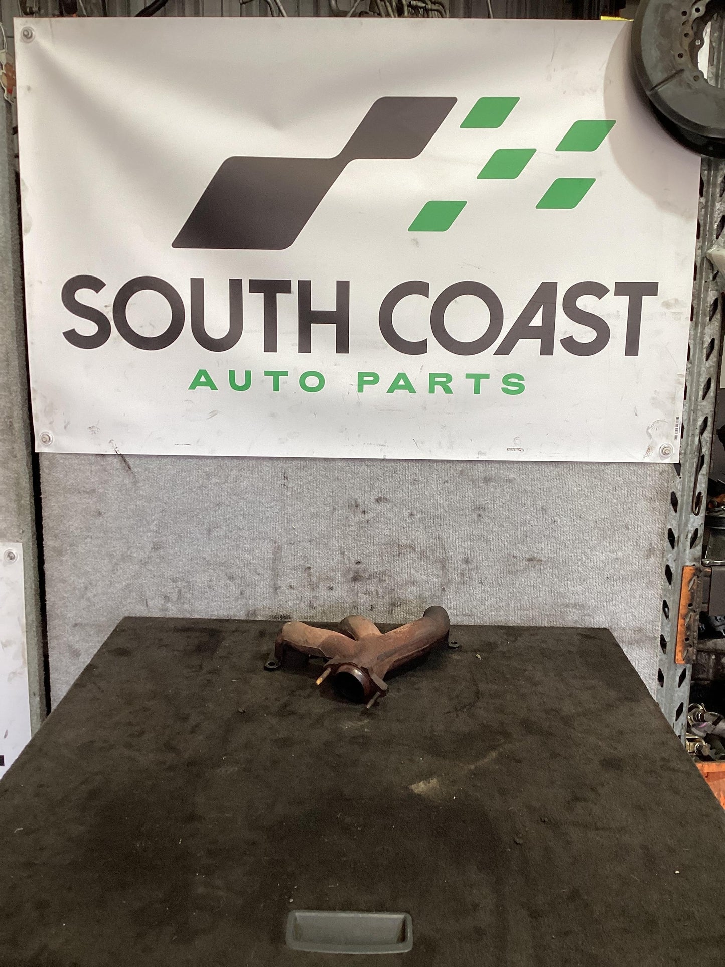 Holden Commodore VR 6H8VRK19HSL781543 Right Exhaust Manifold 92060682