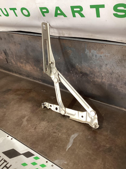 Holden Commodore VE 6G1EK5E79BL526529 Right Boot Hinge 92121948