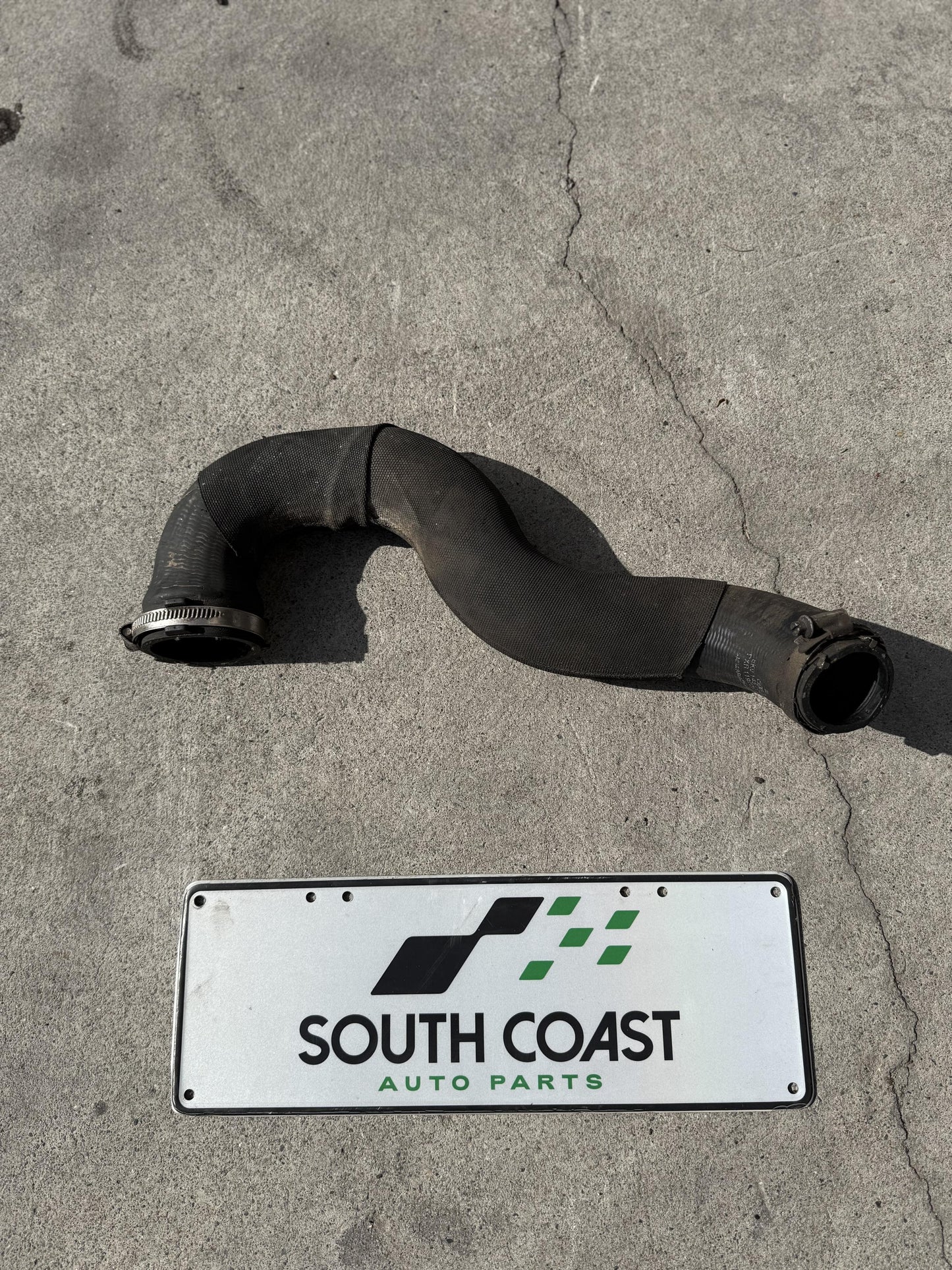 Audi A4 B8 WAUZZ8K9AA071441 Right Intercooler Hose 8K0145738M