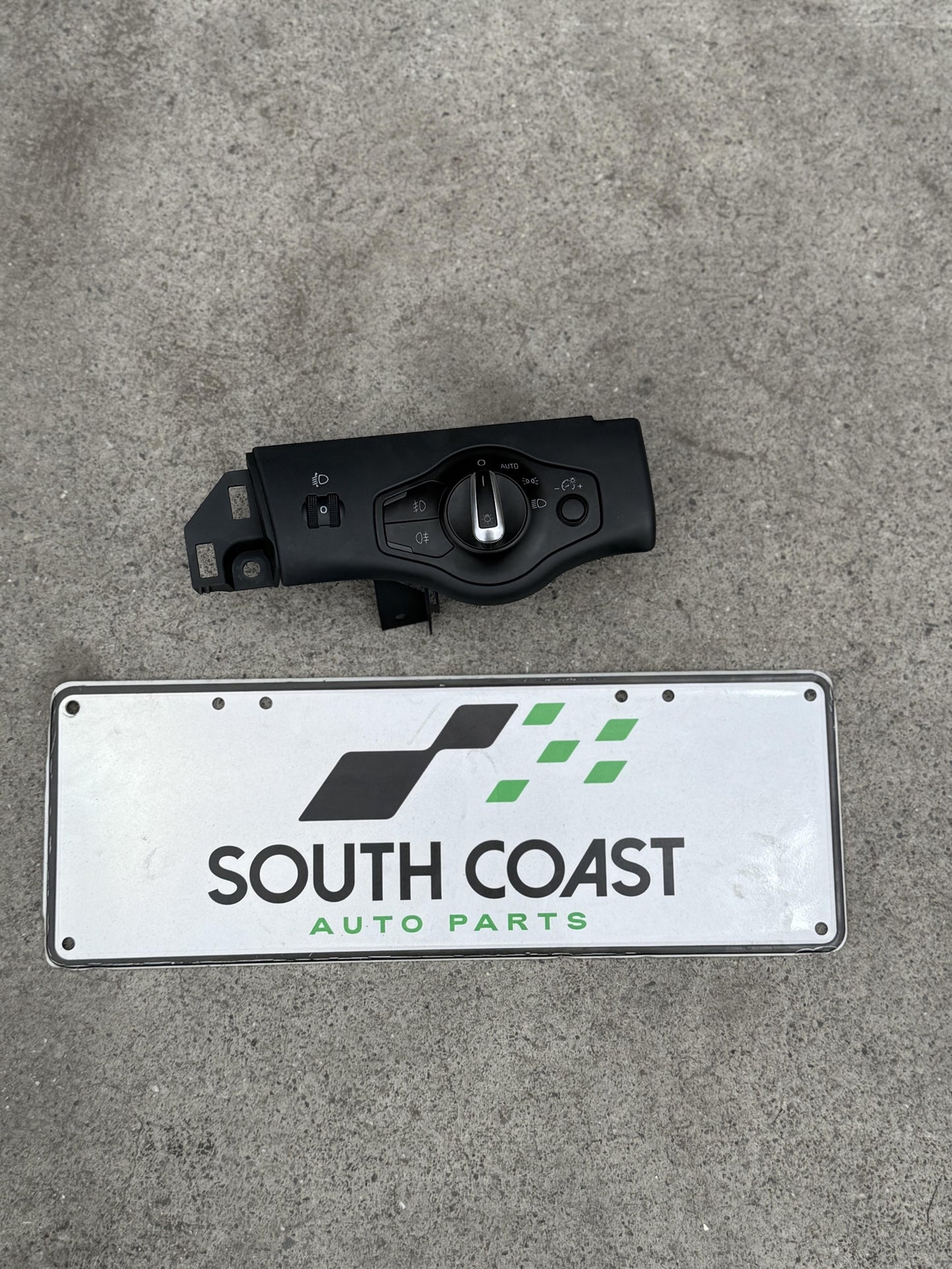 Audi A4 B8 WAUZZ8K9AA071441 Headlight Switch 8K0941531AL
