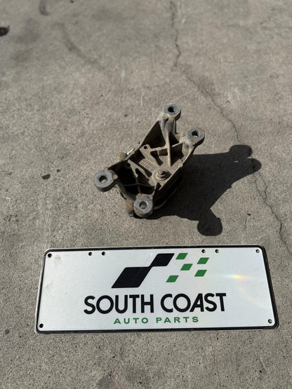 Audi A4 B8 WAUZZ8K9AA071441 Transmission Mount 8K0399151
