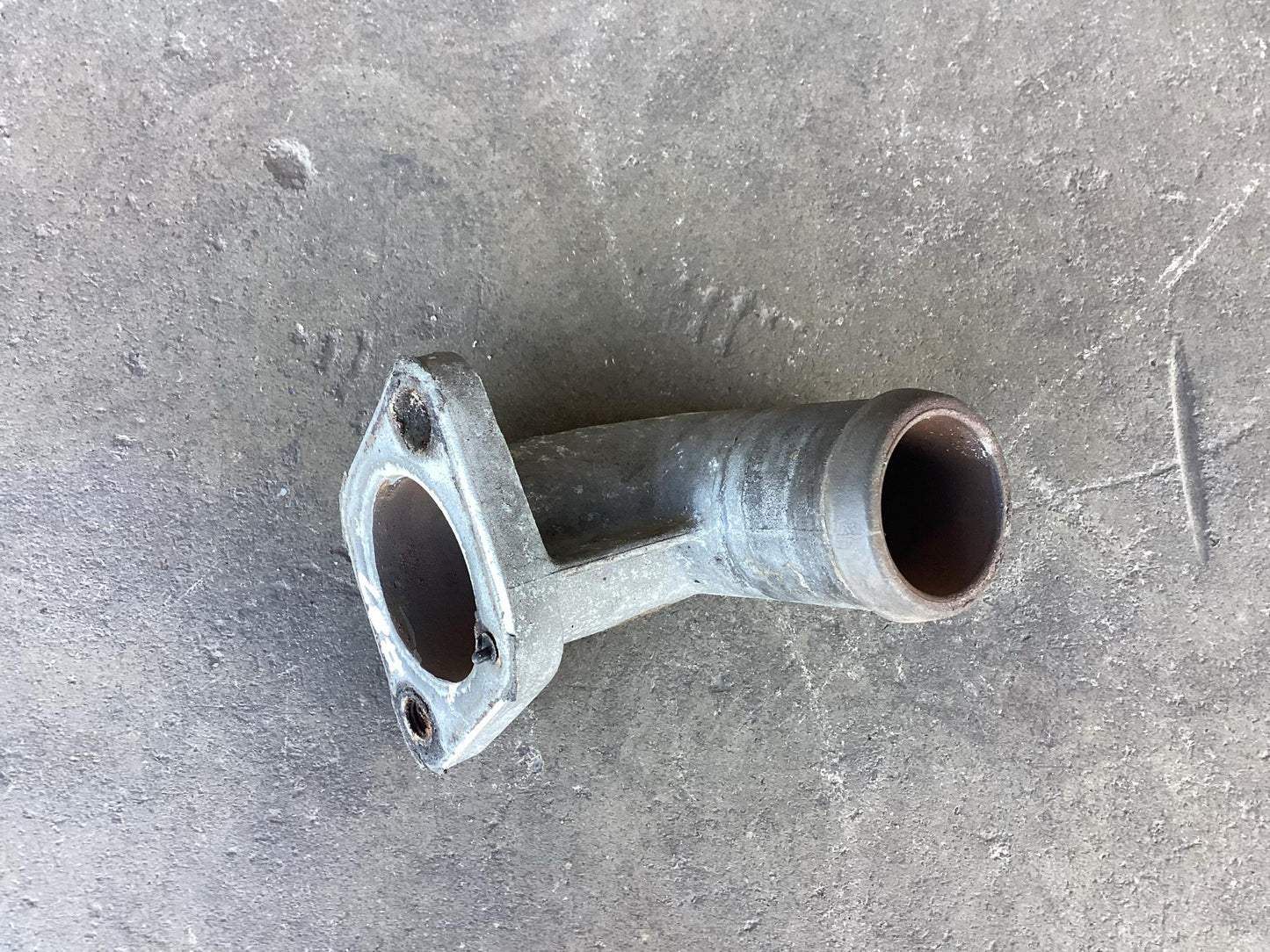 2002 - 2004 Holden Commodore VY 6G1YL54A94L196501 Thermostat Housing 92061795