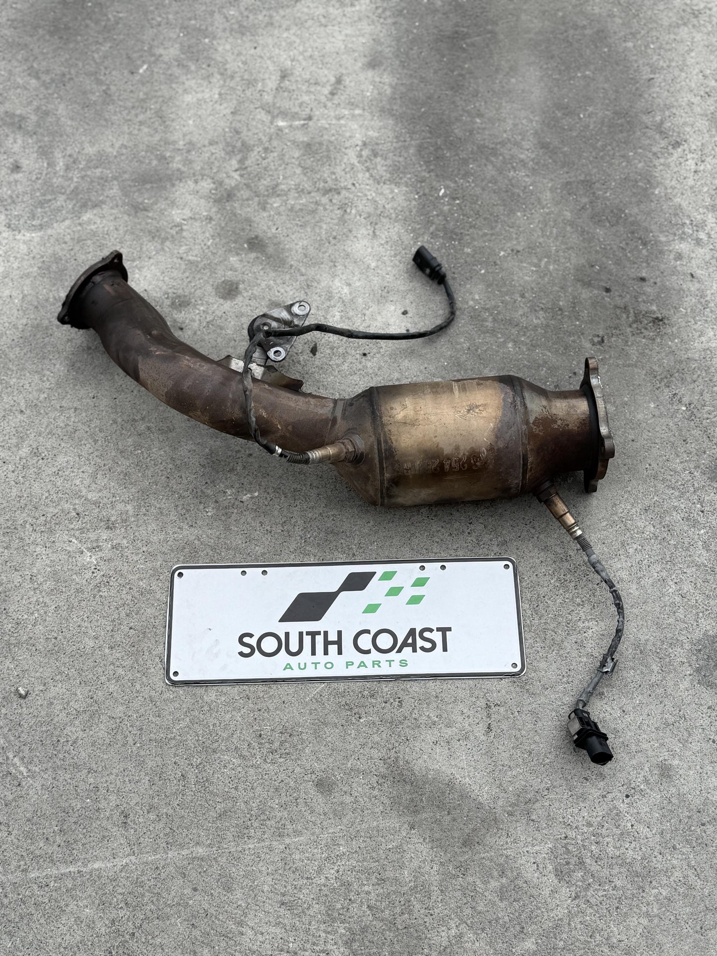 Audi A4 B8 WAUZZ8K9AA071441 Catalytic Converter 8K0131701S