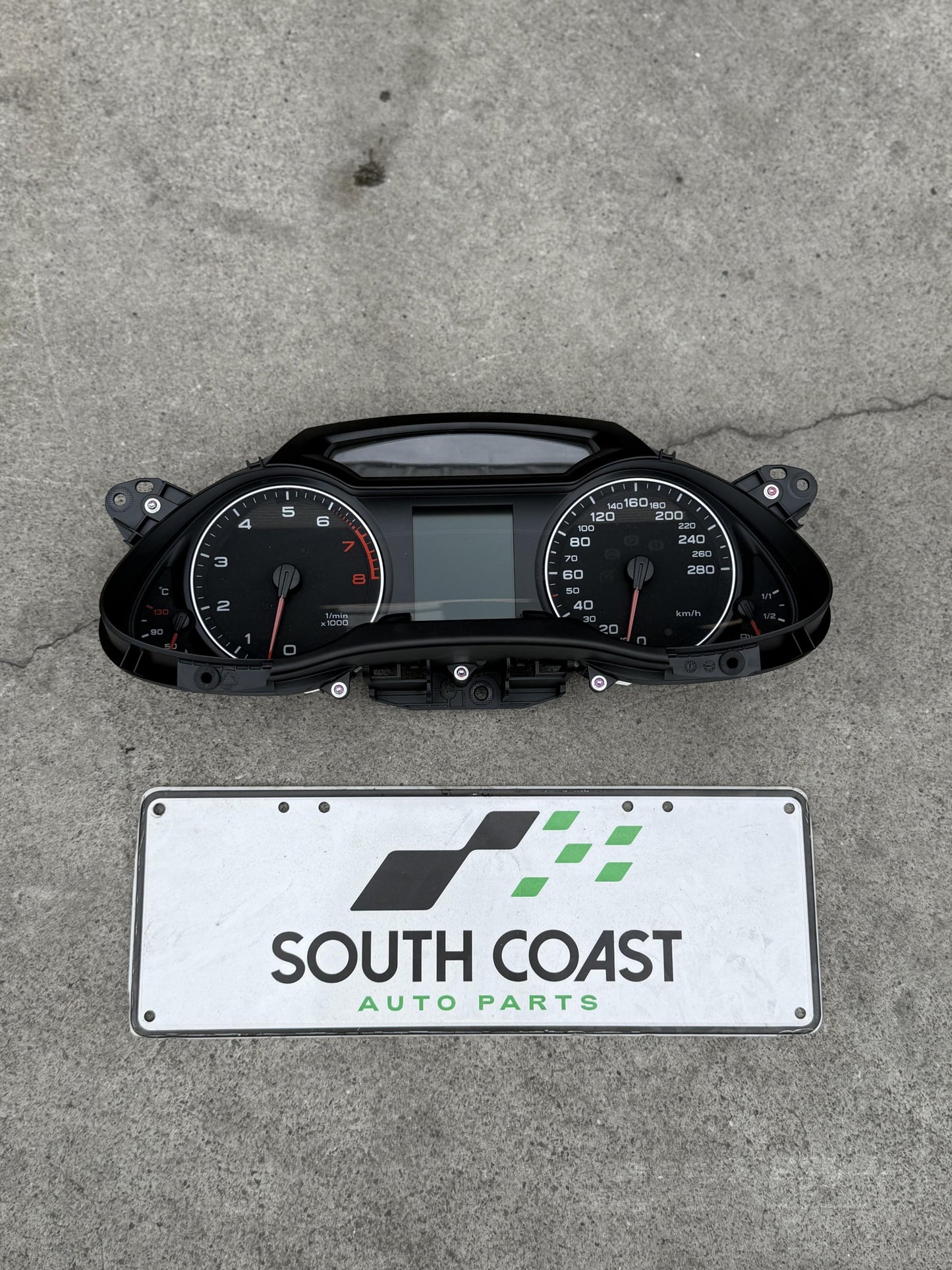 Audi A4 B8 WAUZZ8K9AA071441 Instrument Cluster 8K0920900B