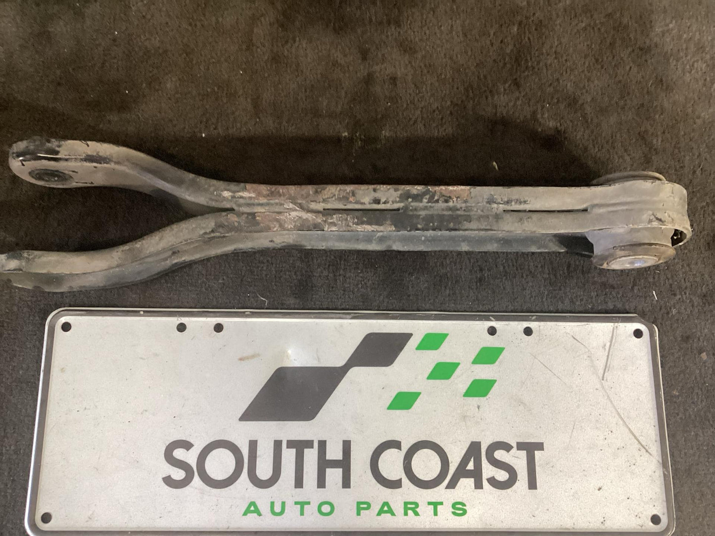 Holden Commodore   Right Rear Trailing Arm 92231255L