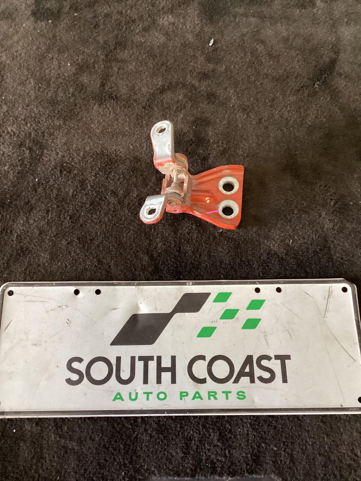 2006 - 2010 Holden Commodore VE  Left Rear Door Bottom Hinge