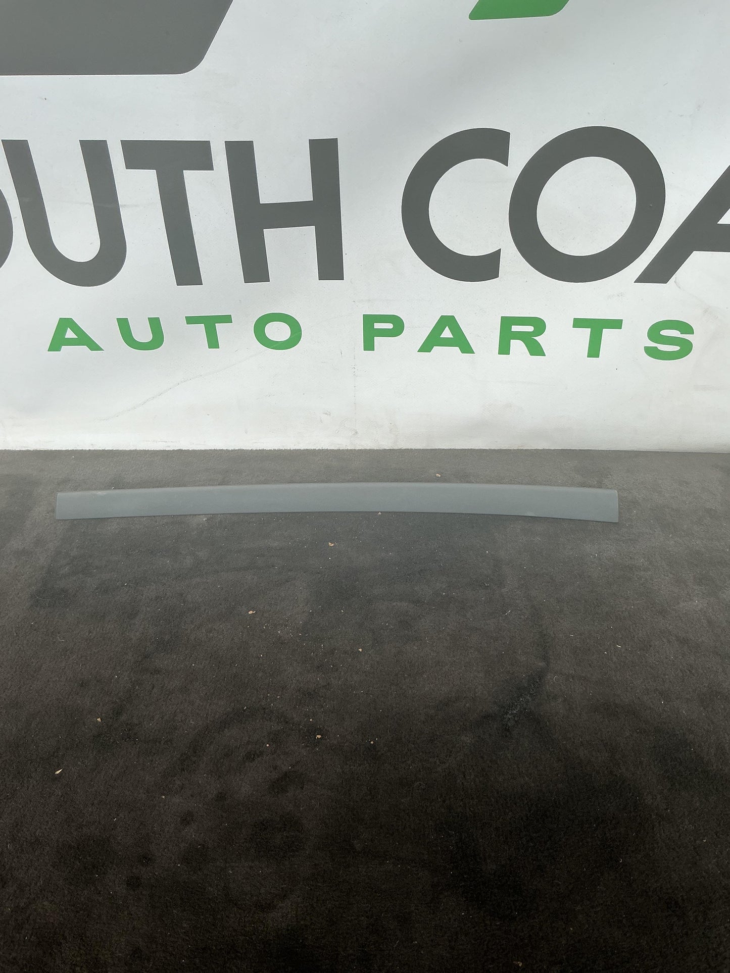 2006 - 2010 Holden Commodore VE  Left Dash Trim 92169558