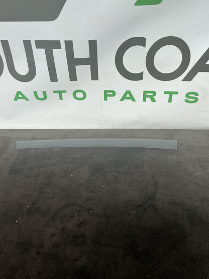 2006 - 2010 Holden Commodore VE  Left Dash Trim 92169558