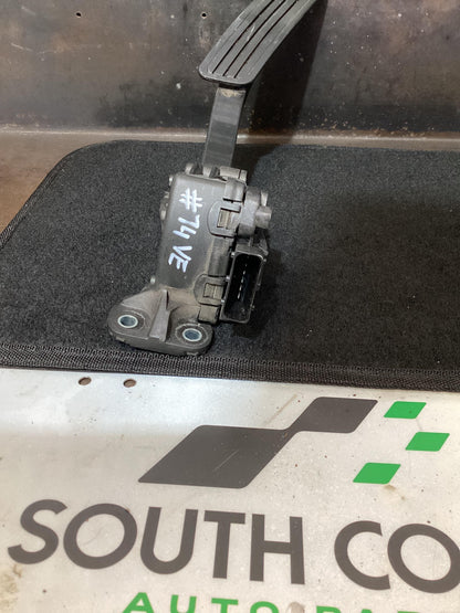 Holden Commodore VE  Accelerator Pedal 92238396