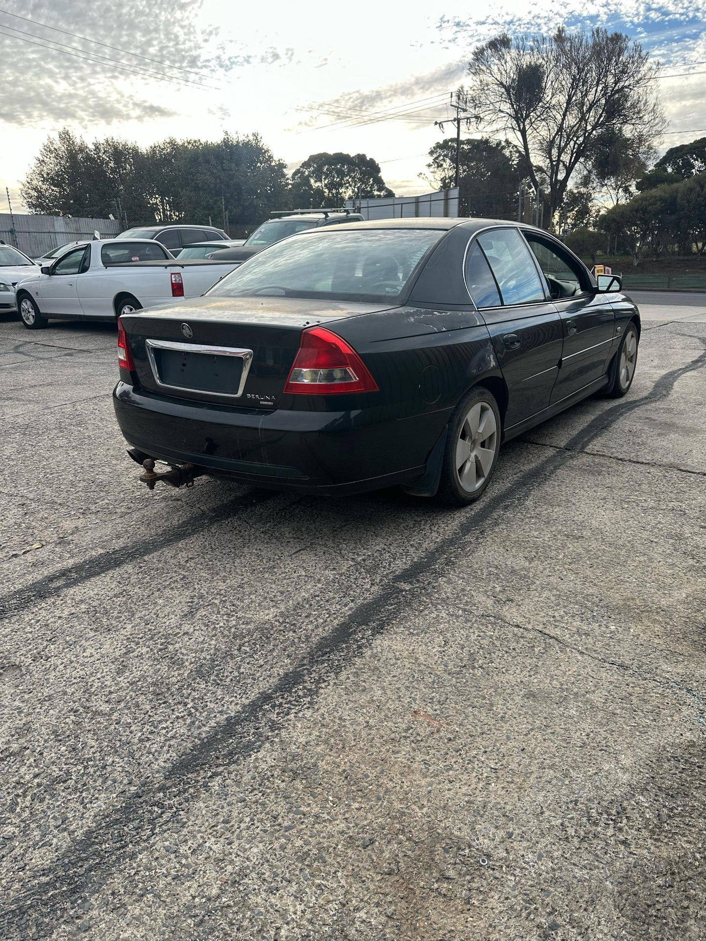 2002 - 2004 Holden Commodore Berlina VY Black
