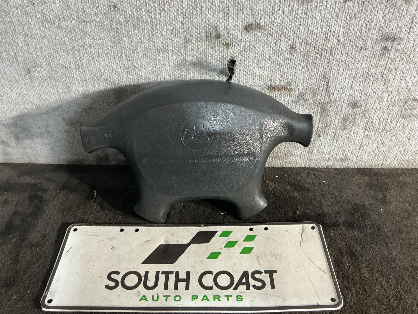 Holden Commodore VR 6H8VRK19HSL781543 Horn Pad