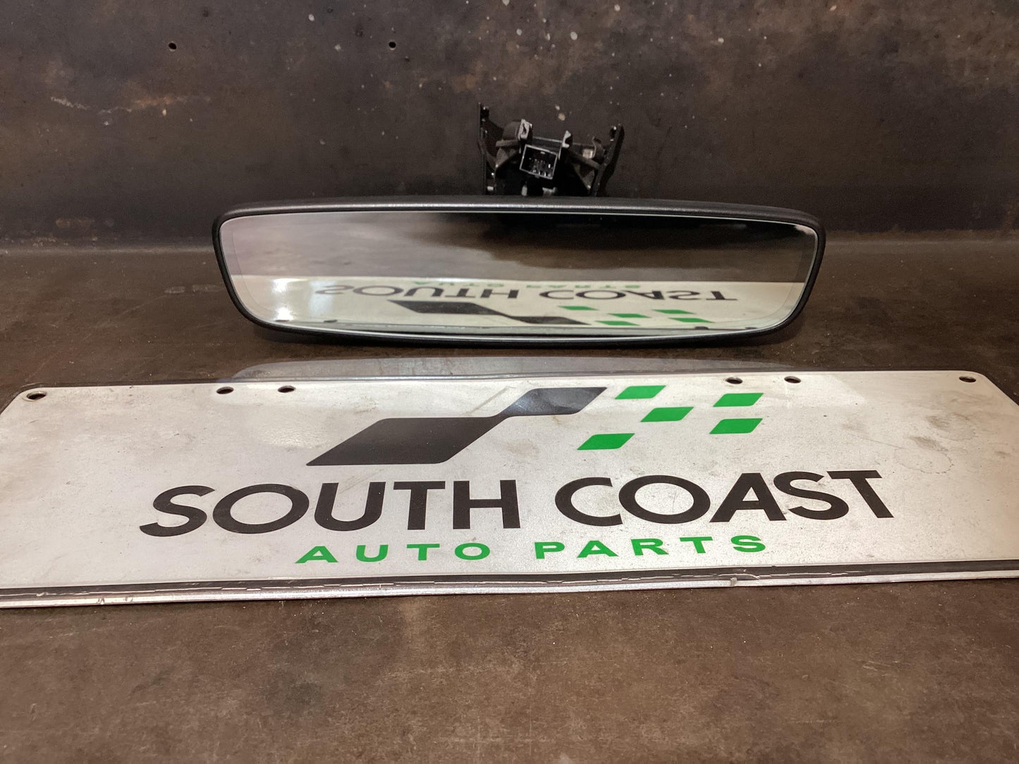 Volkswagen Amarok   Interior Mirror 029191