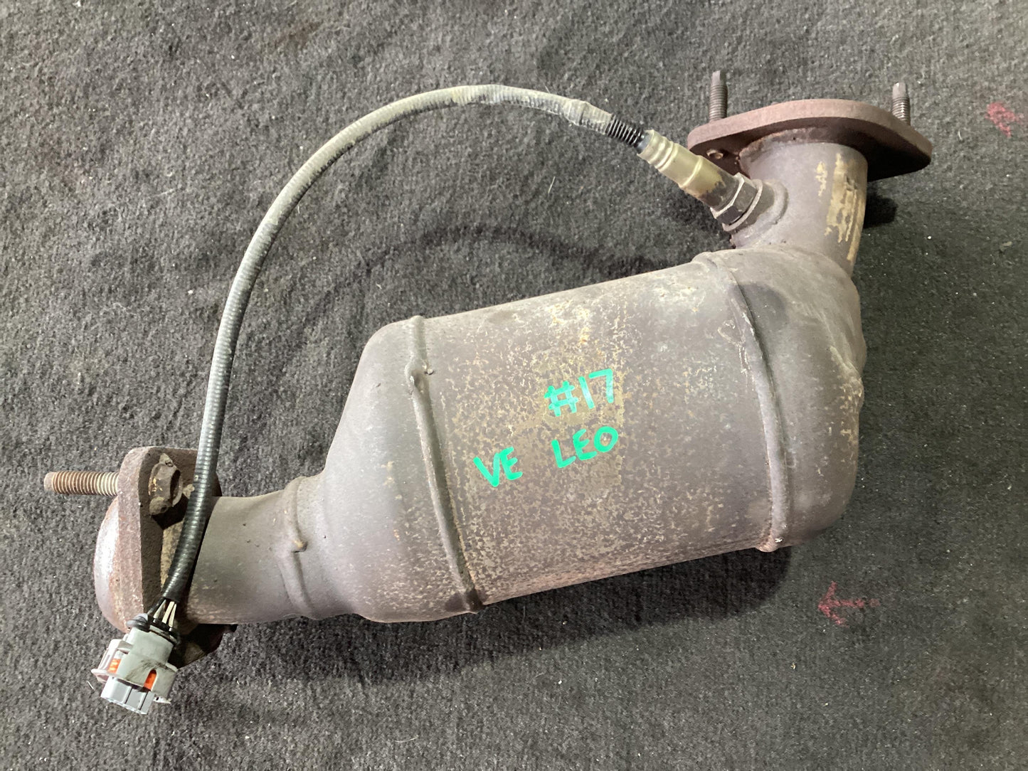 2008 - 2008 Holden Commodore   Left Catalytic Converter VELEOLEFTCATALYTICCONVERTER92206244
