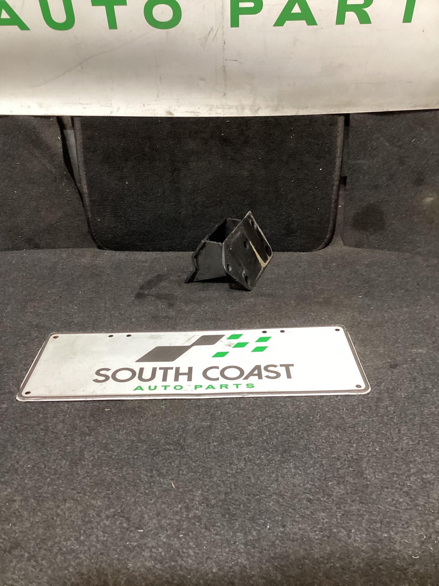 Holden Commodore VR  Engine Mount