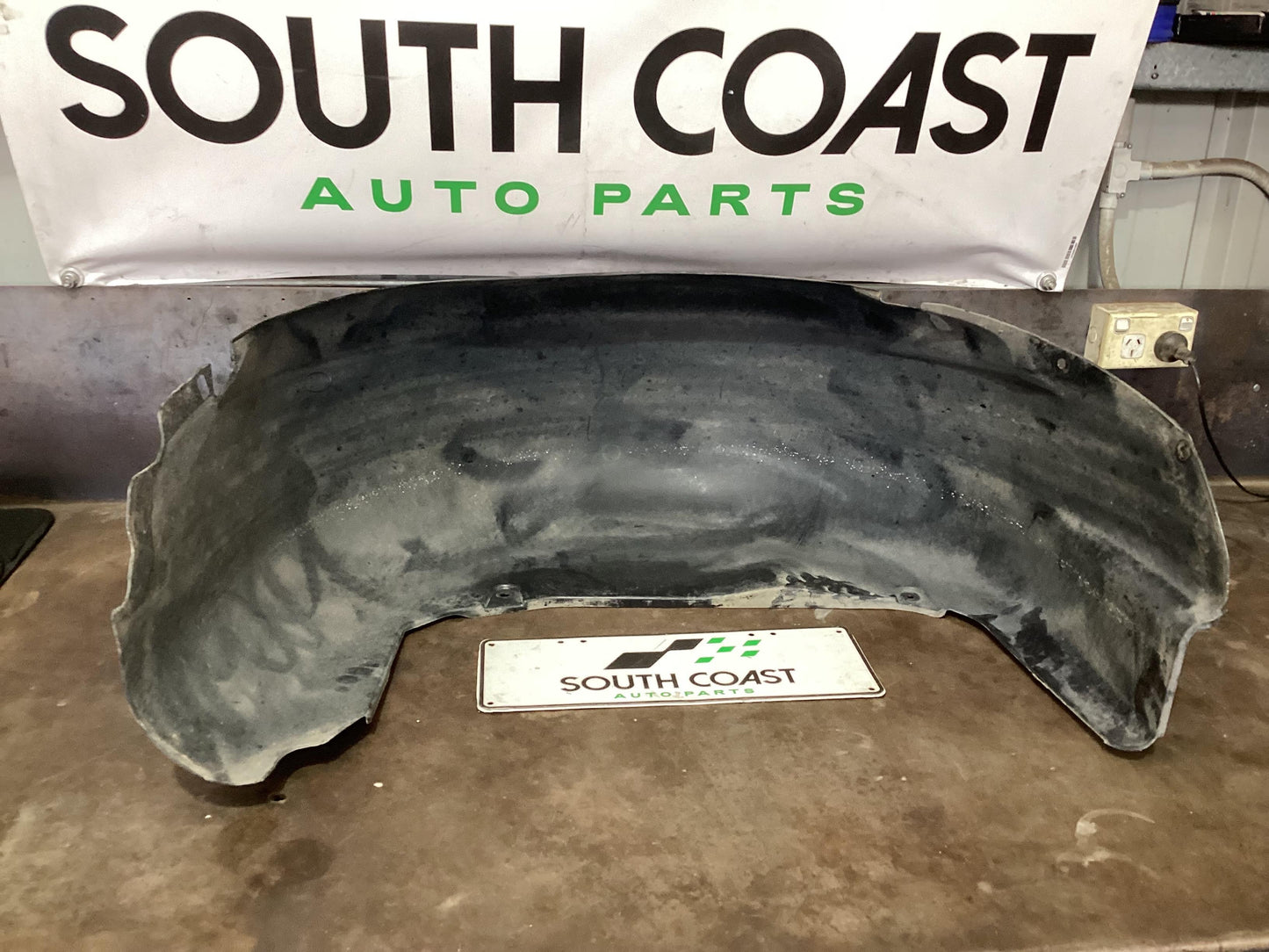 Holden Commodore VE 6G1EK5E79BL526529 Left Rear Guard Inner Trim