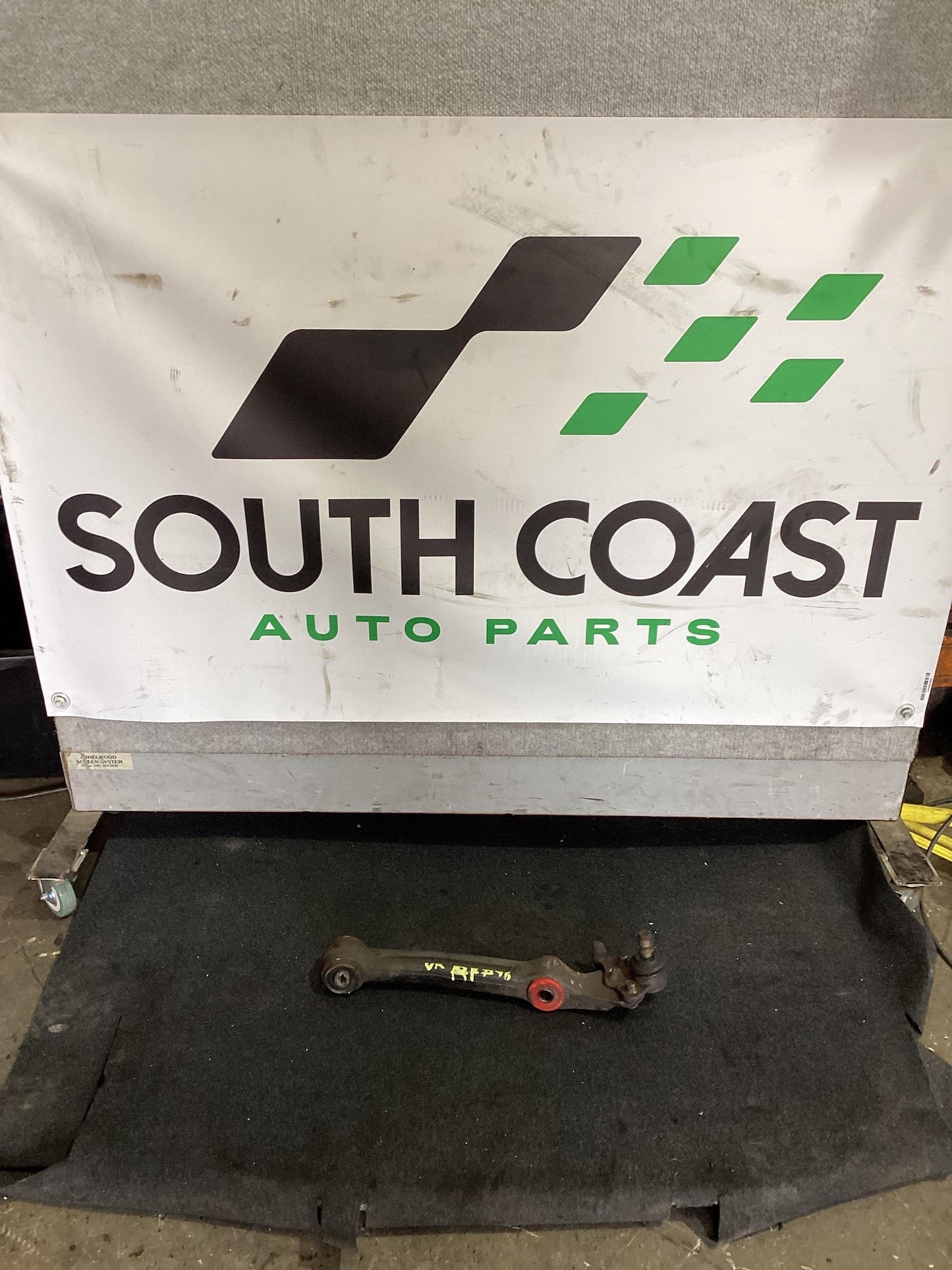 Holden Commodore VR 6H8VRK19HSL781543 Right Front Lower Control Arm