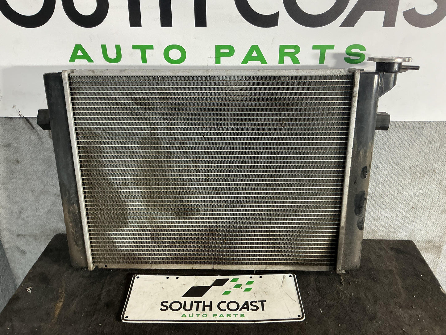 Holden Commodore VR 6H8VRK19HSL781543 Radiator