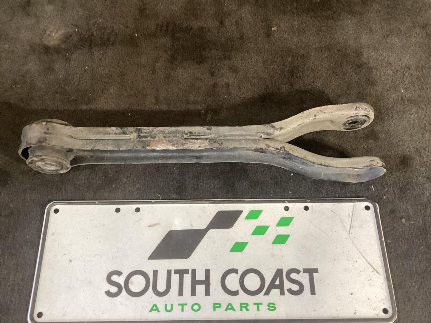 2011 - 2011 Holden Commodore   Left Rear Trailing Arm 92231255R