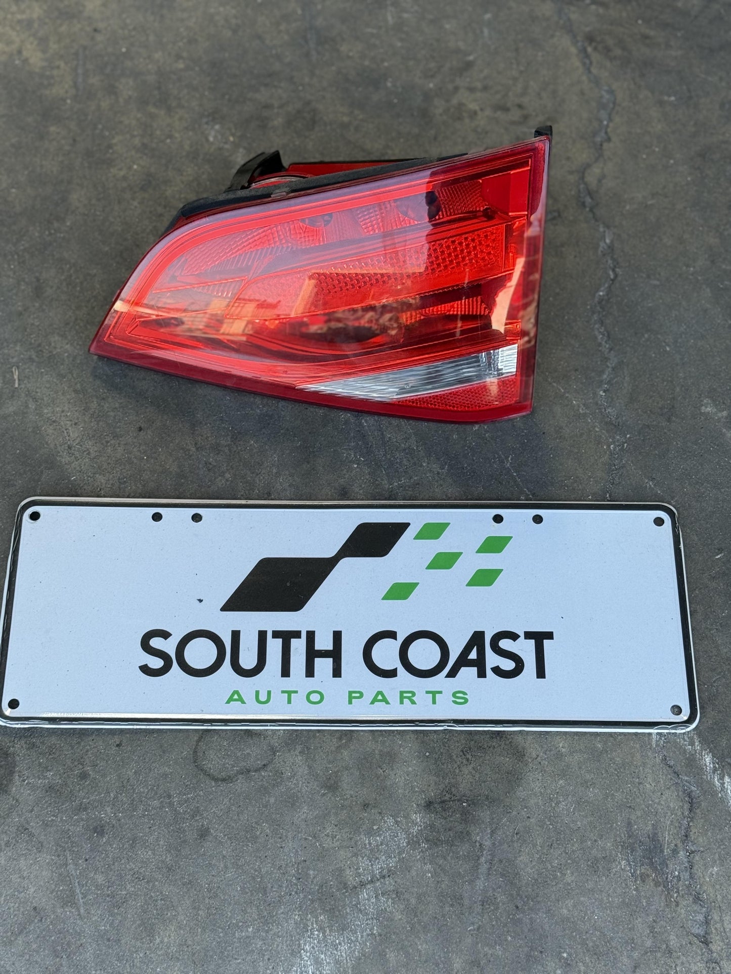 Audi A4 B8 WAUZZ8K9AA071441 Right Bootlid Light