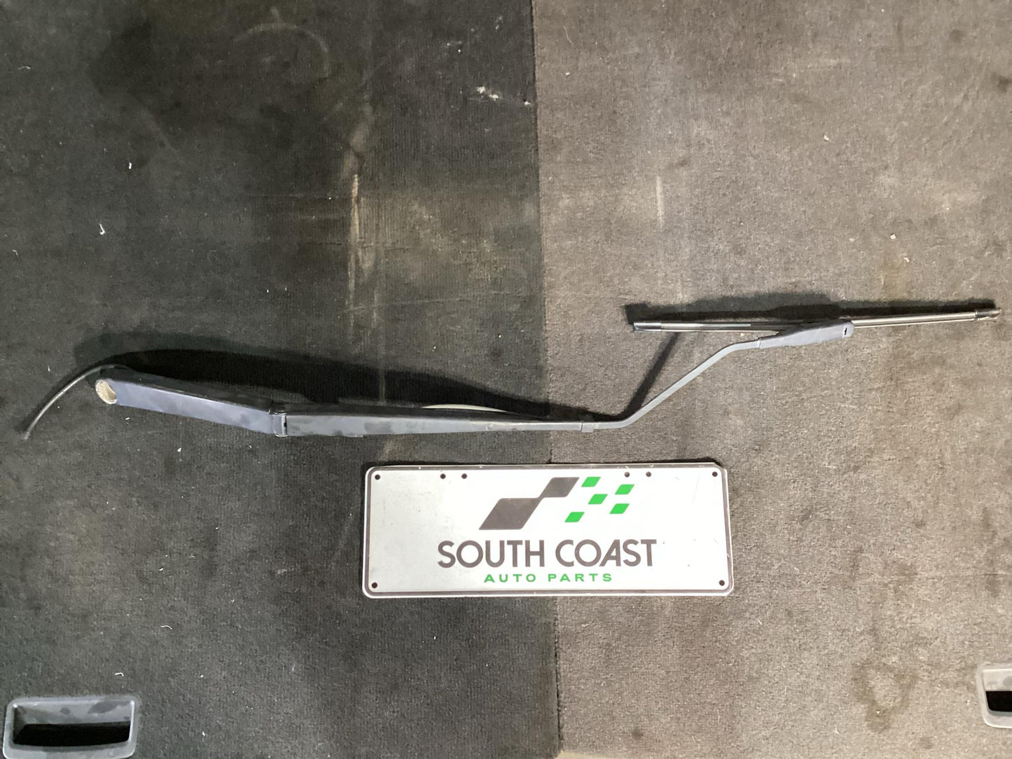 Holden Commodore   Wiper Arm Pair