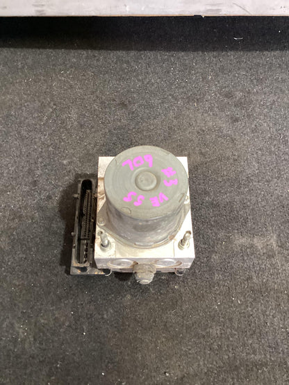 2006 - 2010 Holden Commodore VE  ABS Brake Module 92196709