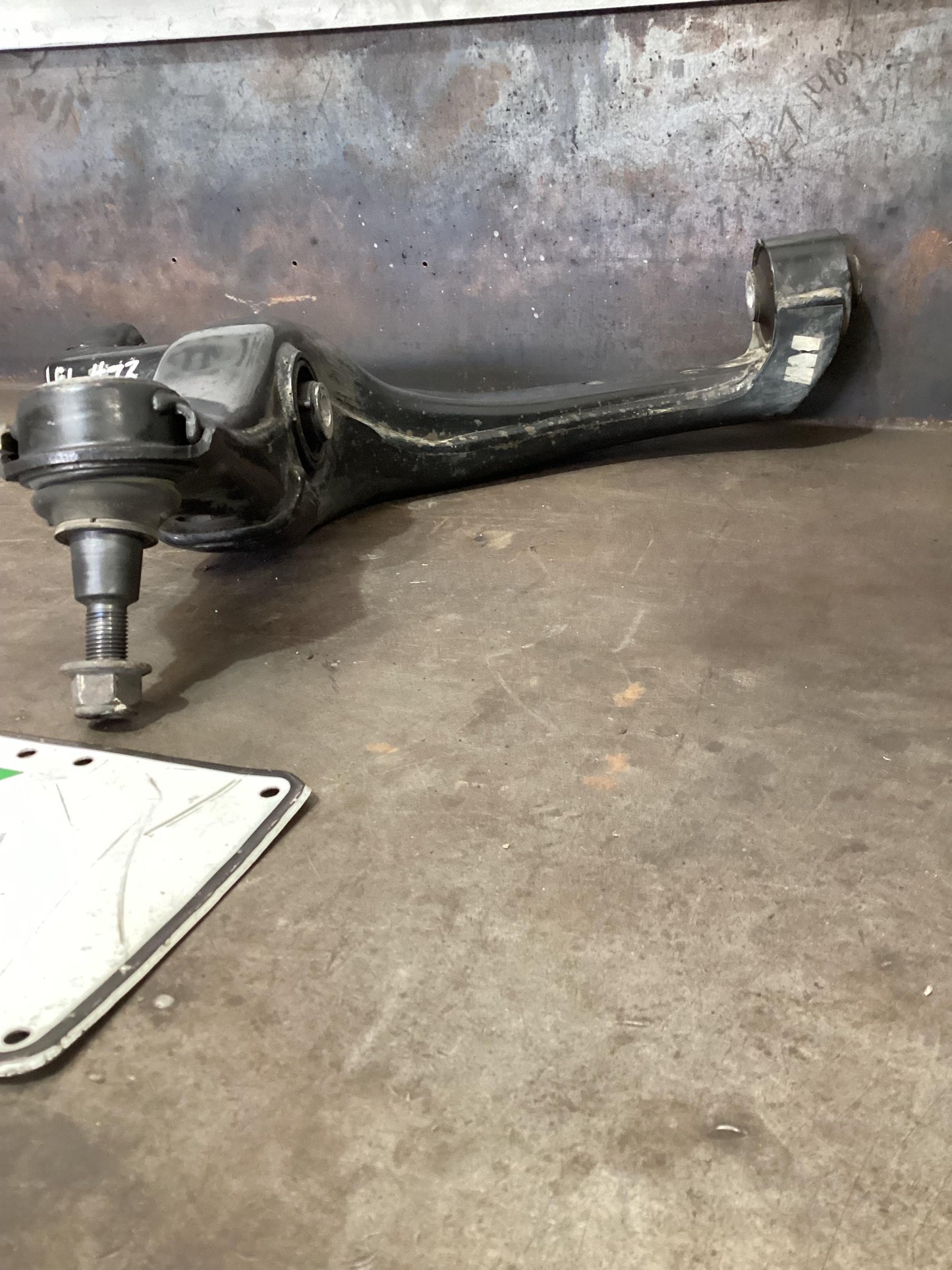 Volkswagen Amarok   Left Front Lower Control Arm LH2H0407151A