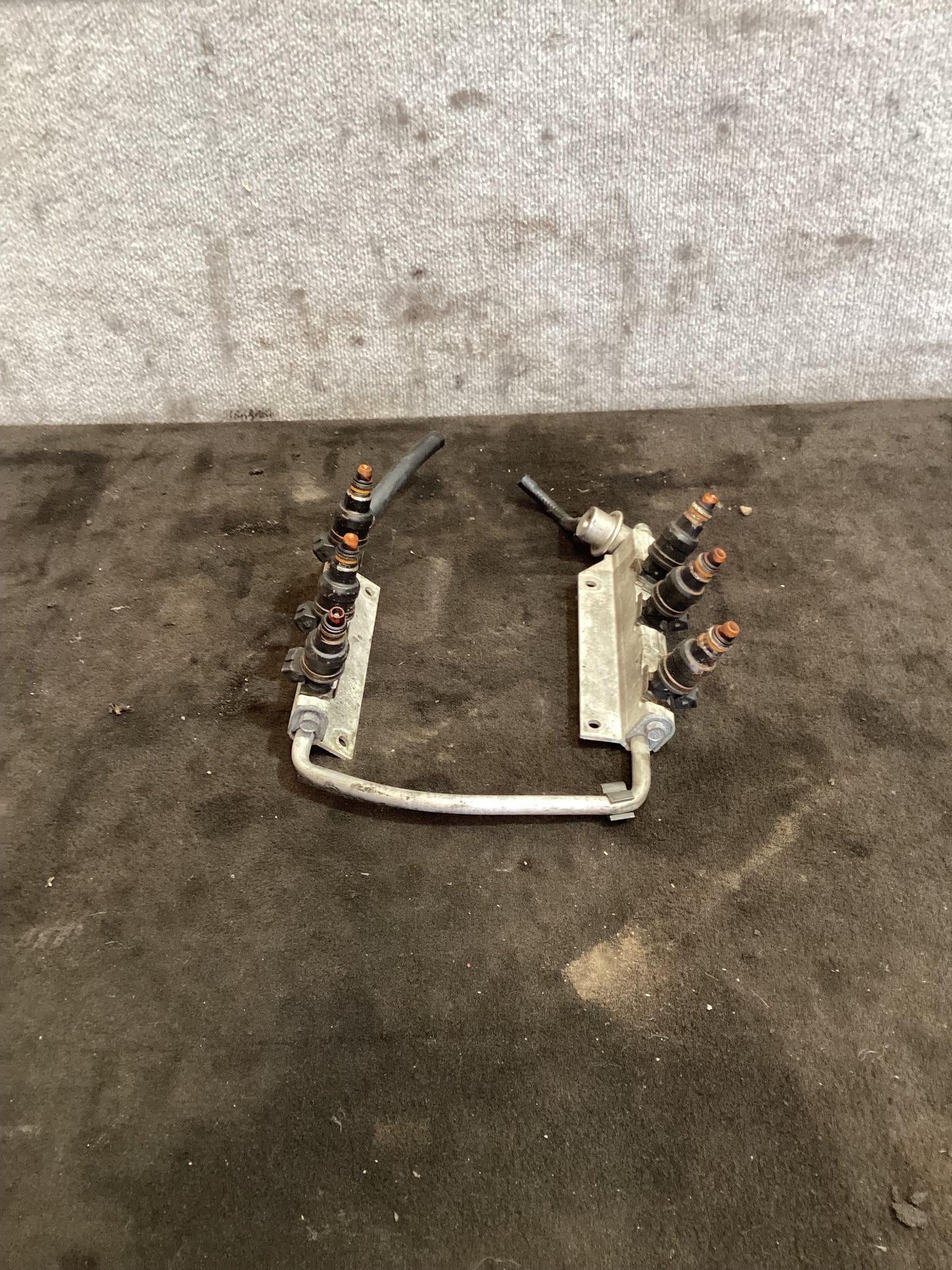 Holden Commodore VR 6H8VRK19HSL781543 Fuel Injector 9280065040