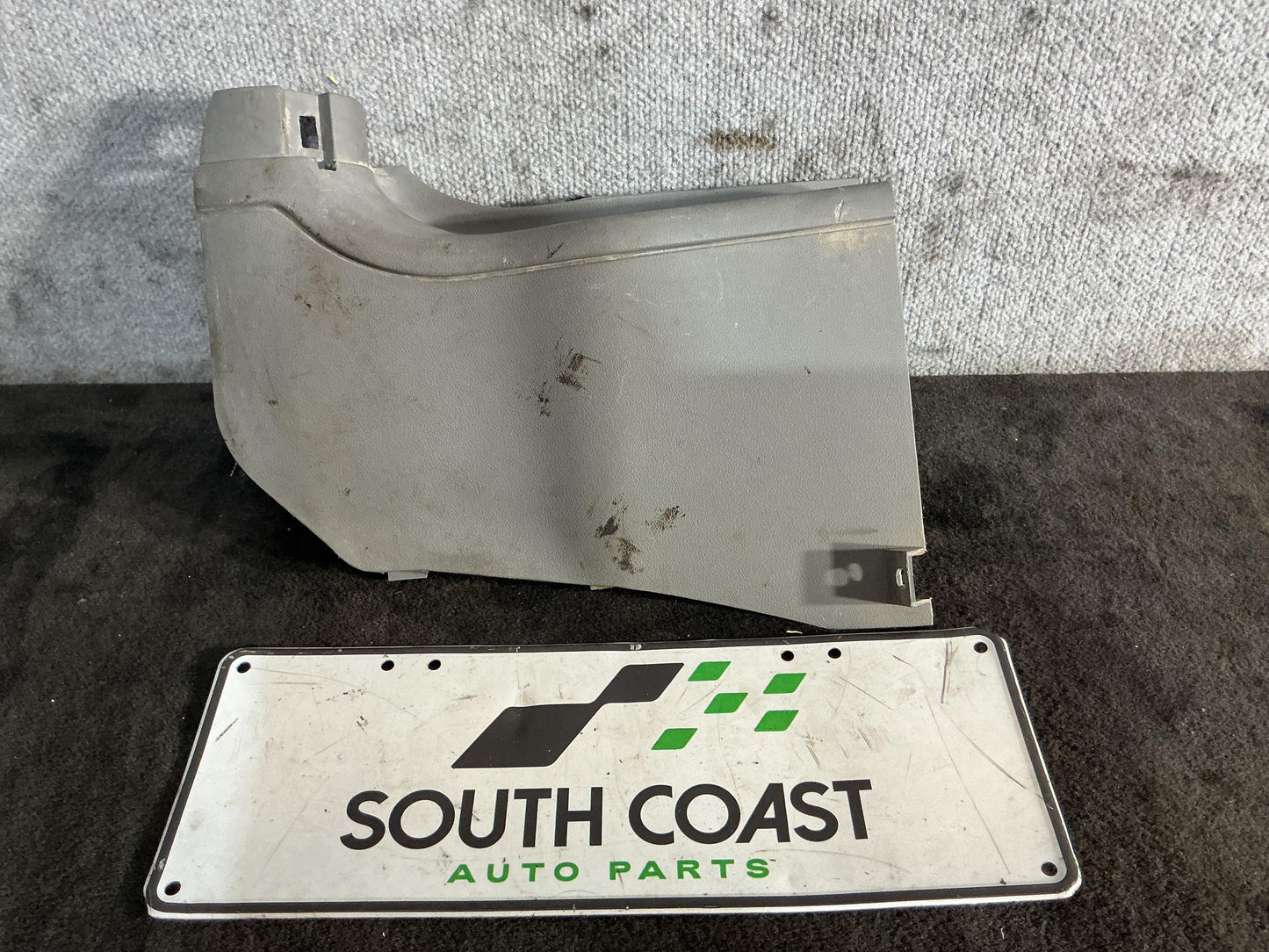 Holden Commodore VR 6H8VRK19HSL781543 Kick Panel 92048897