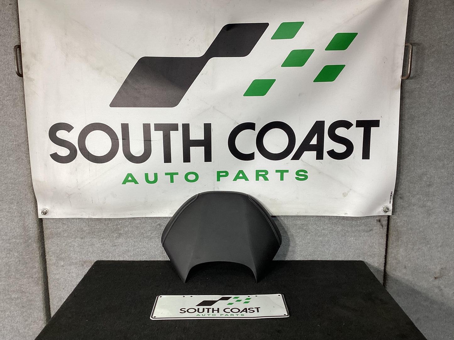 Holden Commodore VF  Dash Top Centre Panel 9282456