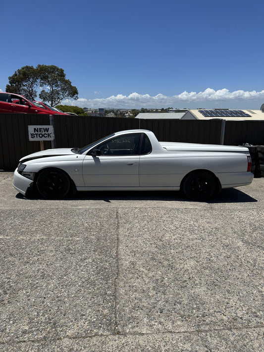 2006, Holden, Commodore, Executive, VZ, 6G1ZK43B26L564855