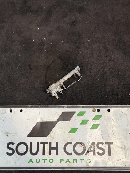 Holden Commodore VZ  Courtesy Light 92140559