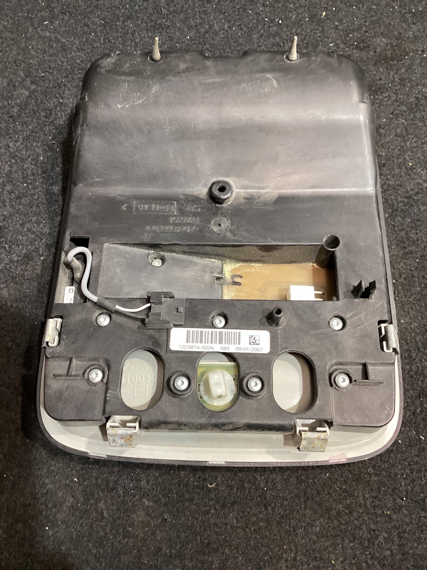 2006 - 2010 Holden Commodore VE  Roof Console M100129