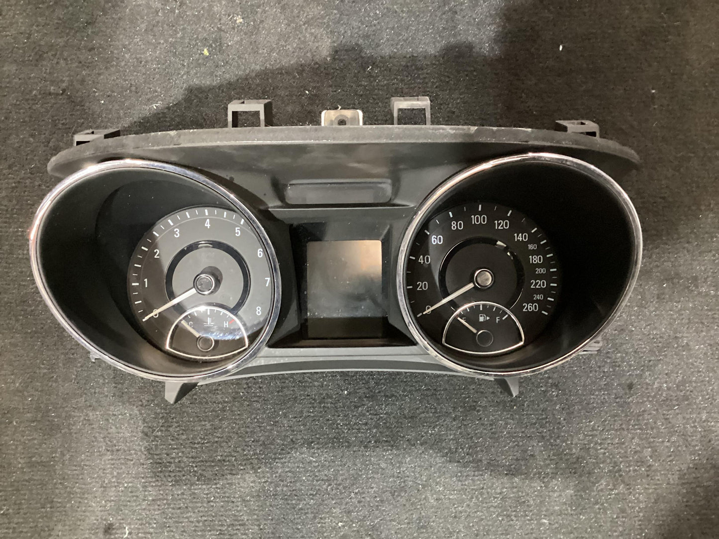 2015 Holden Calais VF  Instrument Cluster 92283331