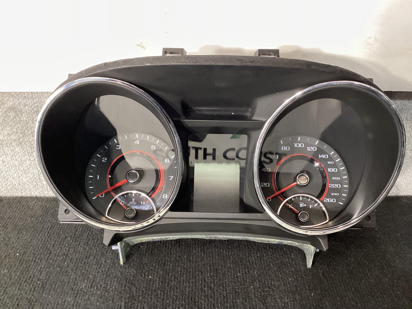 Holden Commodore VF  Instrument Cluster 92283325