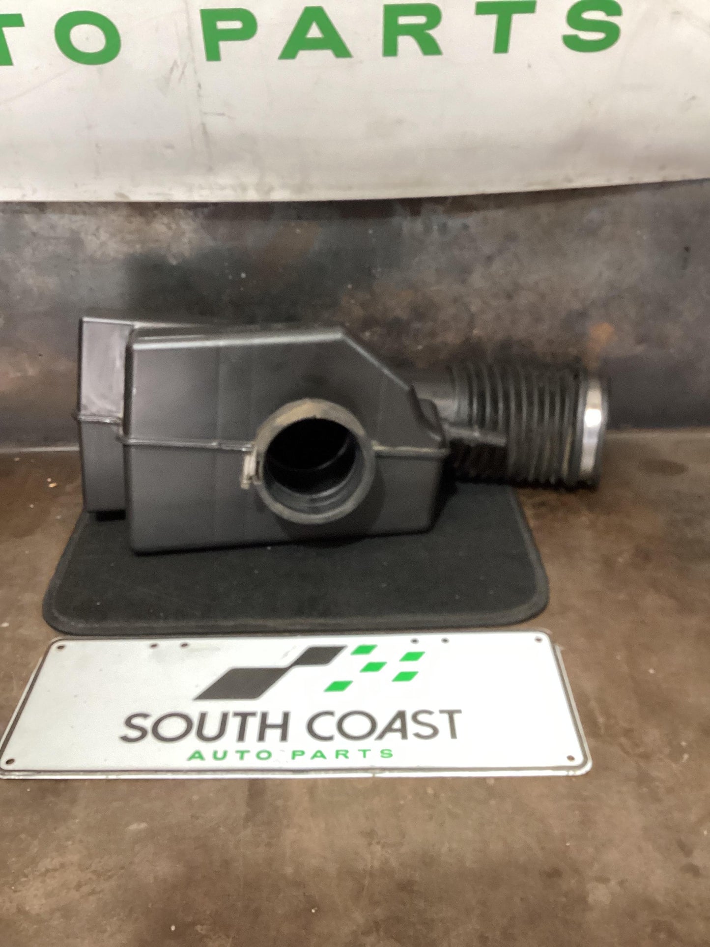 Holden Commodore VE  Air Intake 92262782