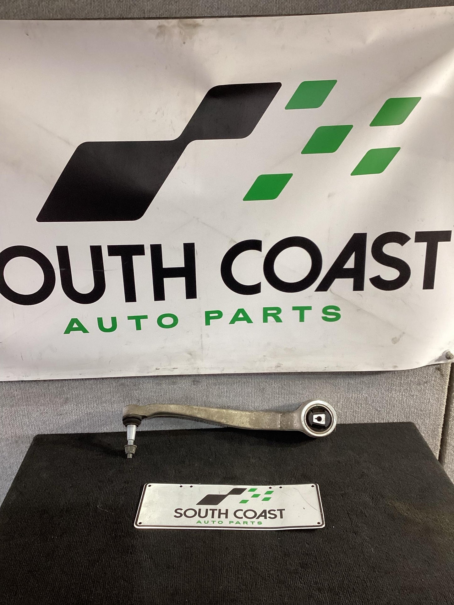 Holden Commodore VF  Right Front Lower Control Arm 92253882