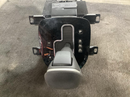 Holden Commodore   Gear Stick/Shifter 20338