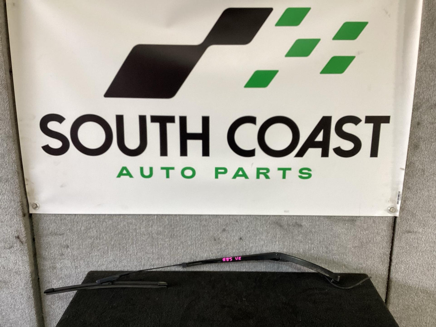 2006 - 2010 Holden Commodore VE  Left Front Wiper Arm